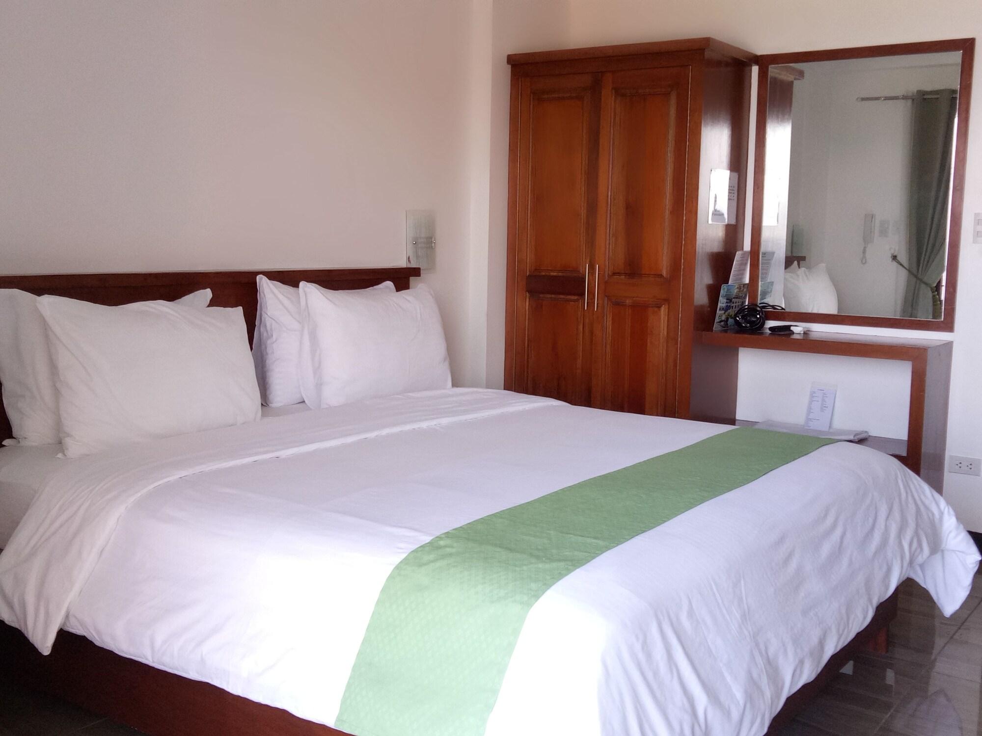 Manarra Sea View Resort Puerto Galera Exterior photo