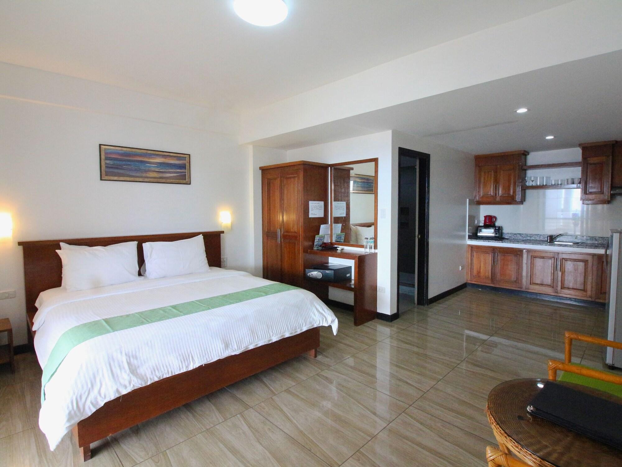 Manarra Sea View Resort Puerto Galera Exterior photo