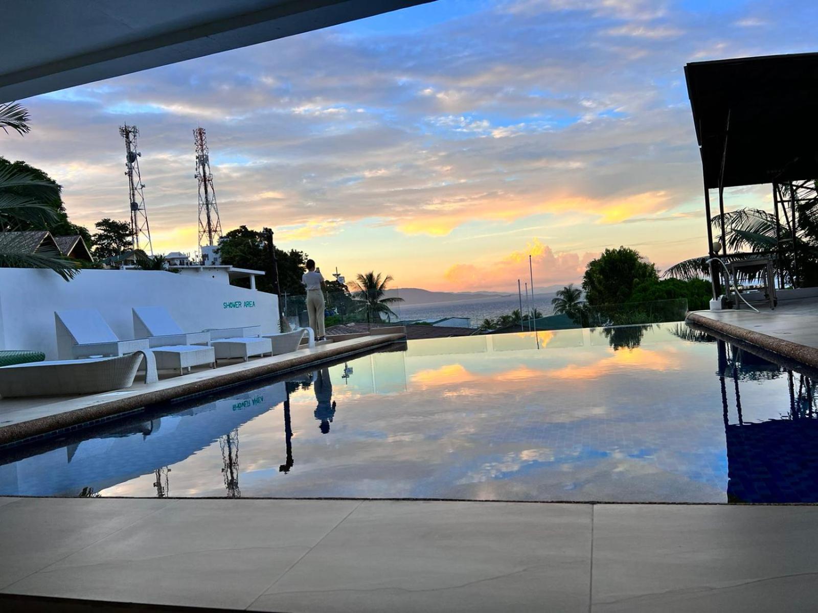 Manarra Sea View Resort Puerto Galera Exterior photo