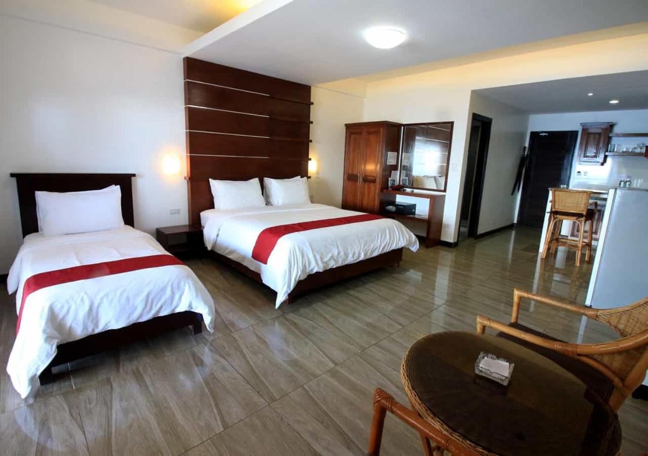 Manarra Sea View Resort Puerto Galera Exterior photo