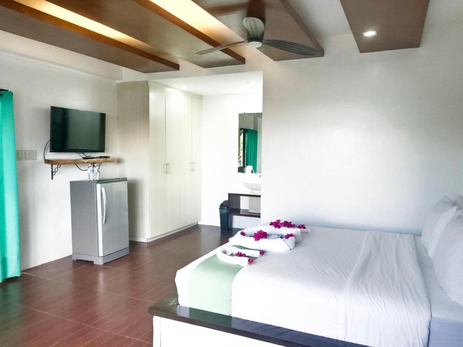 Manarra Sea View Resort Puerto Galera Exterior photo