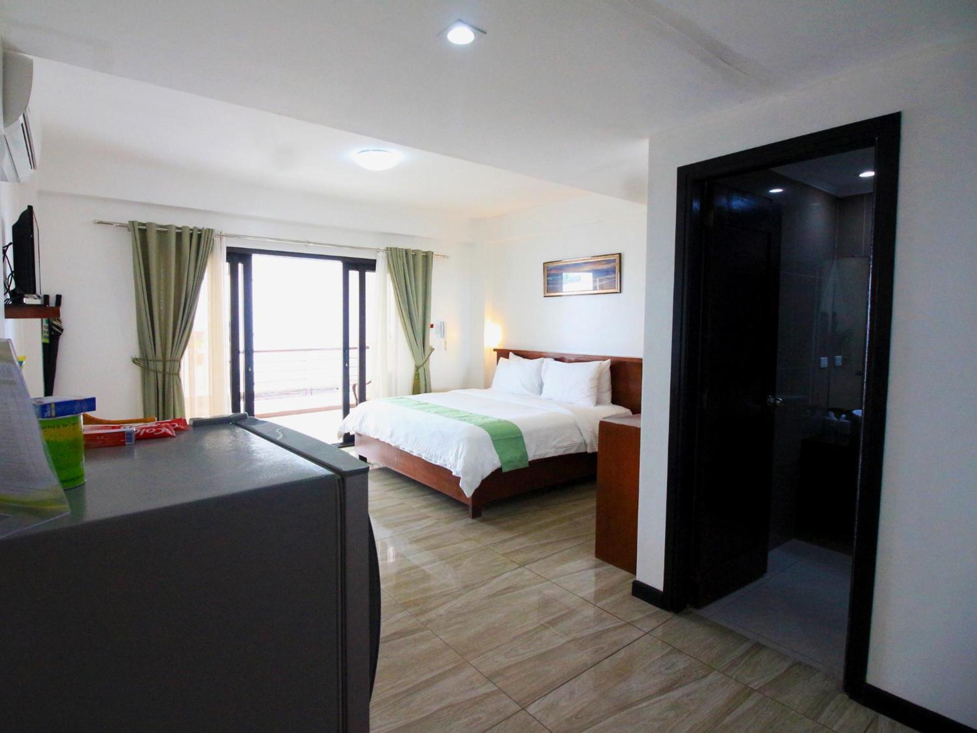 Manarra Sea View Resort Puerto Galera Exterior photo
